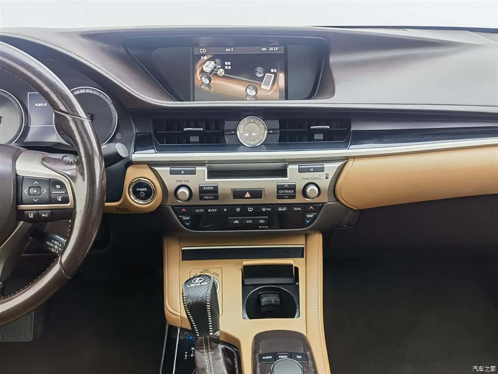 Lexus ES, 2017 12