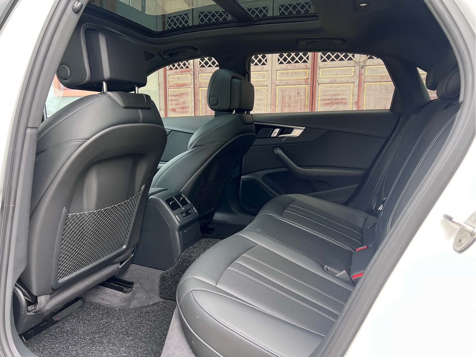 Audi A4L, 2025 9