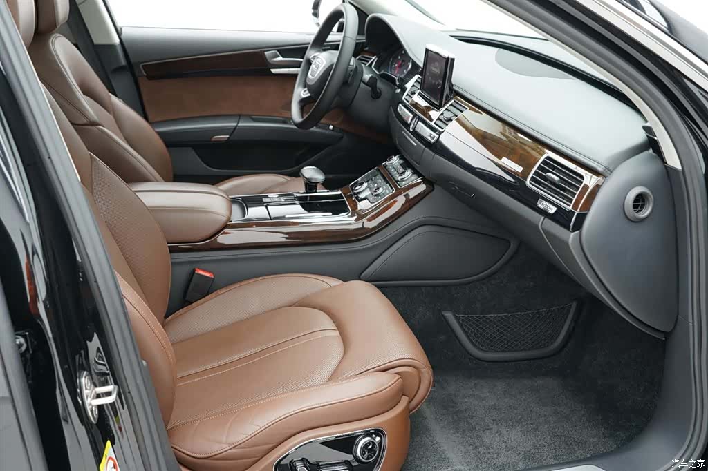 Audi A8L, 2016 28