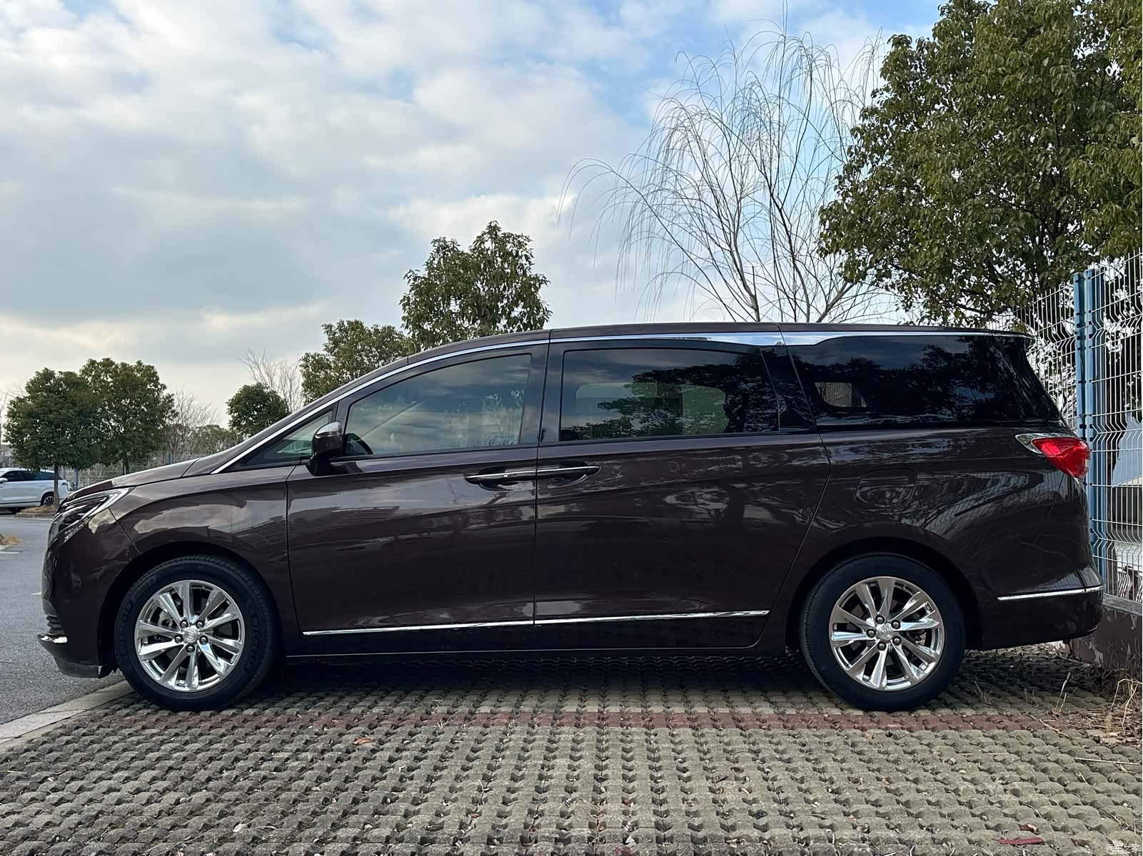 Buick GL8, 2017 4