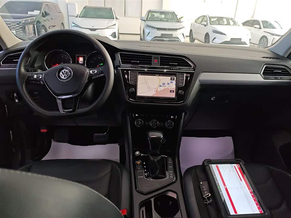 Volkswagen Tiguan L
