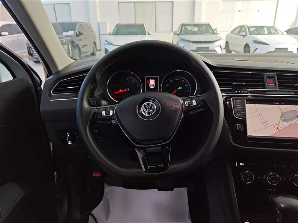 Volkswagen Tiguan L