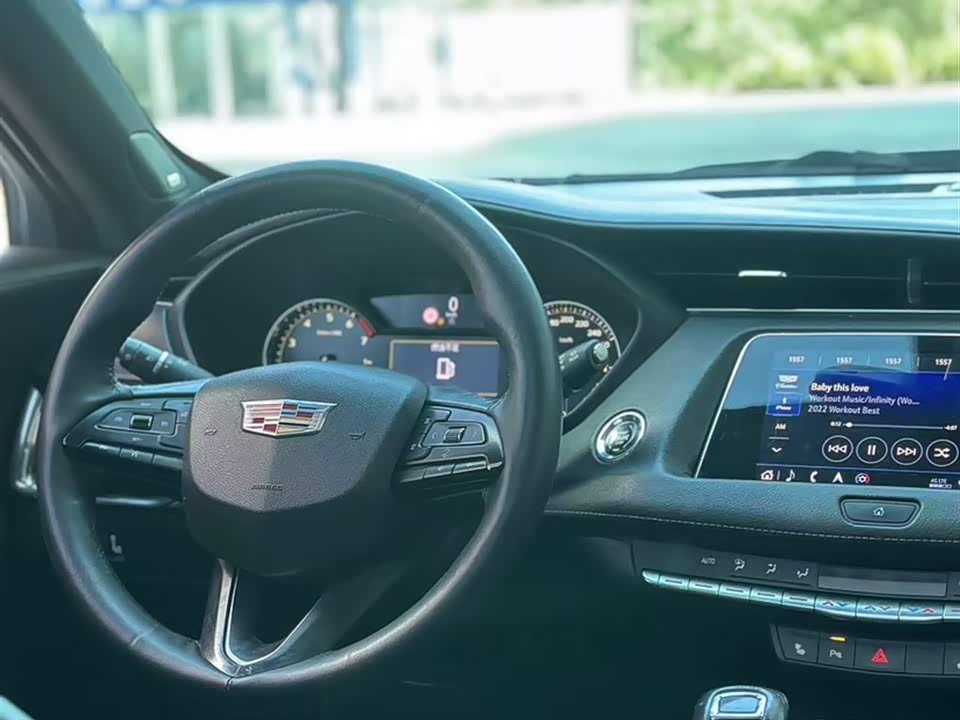 Cadillac XT4