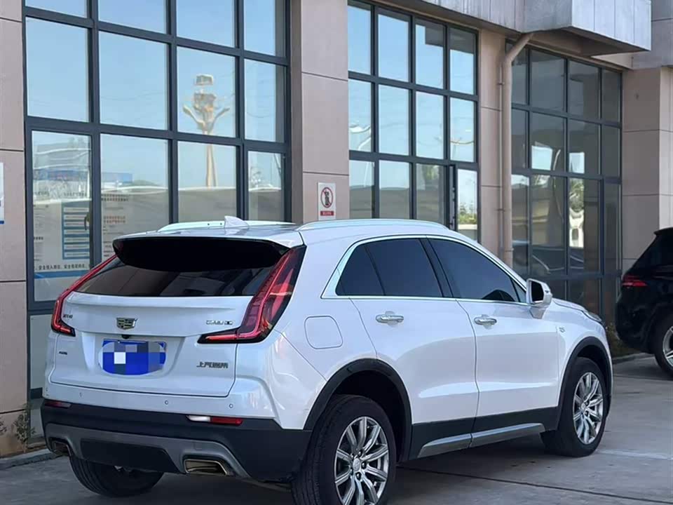 Cadillac XT4
