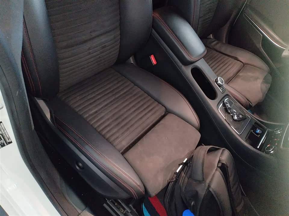 Mercedes-Benz CLA Mercedes-Benz CLA