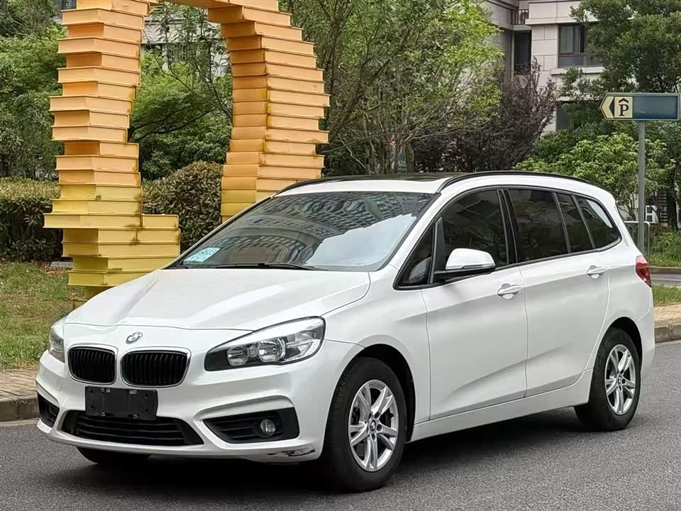 BMW 2 series multifunctional station wagon