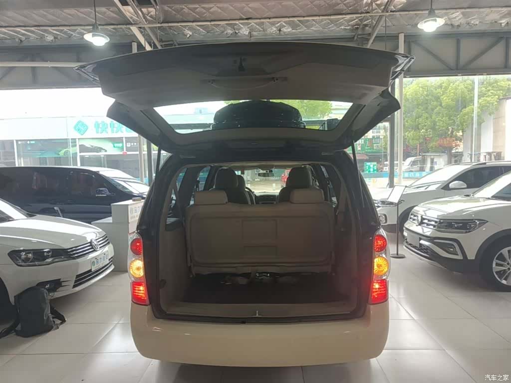 Buick GL8, 2015 19