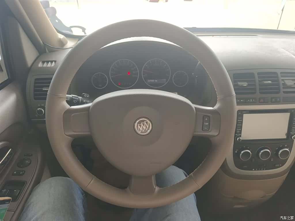 Buick GL8, 2015 11