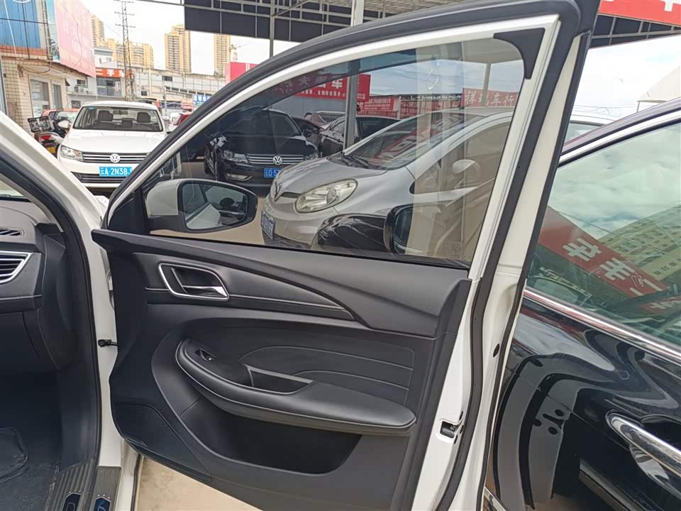 Roewe Ei5