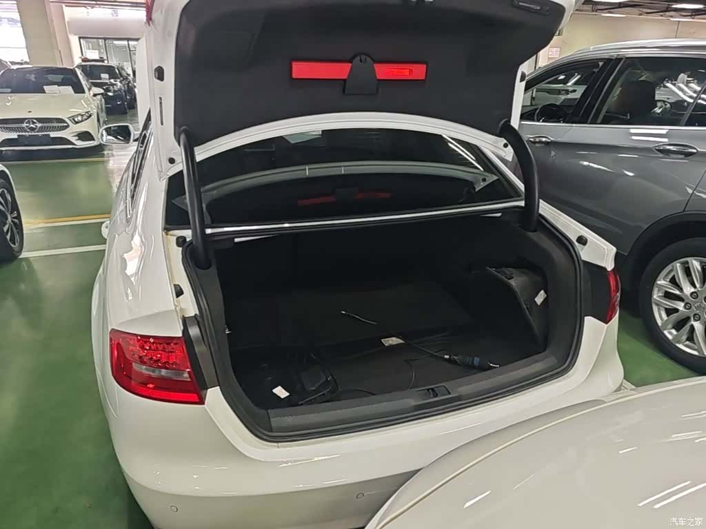 Audi A4L, 2014 19