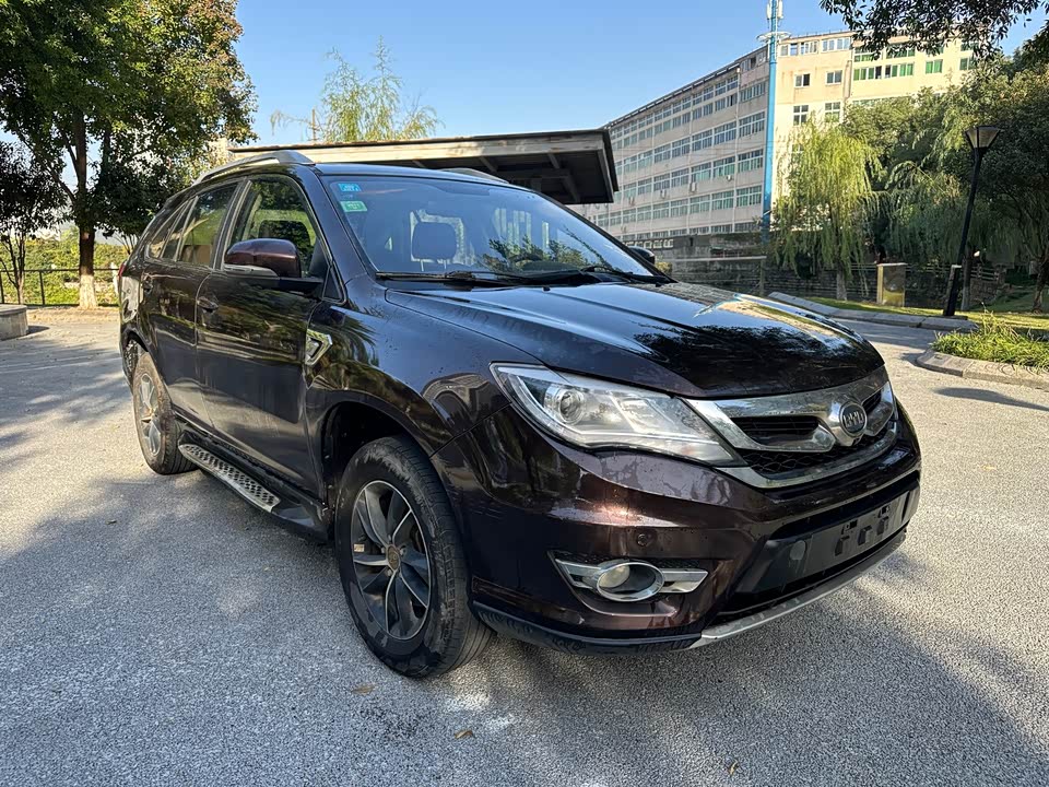 BYD S7