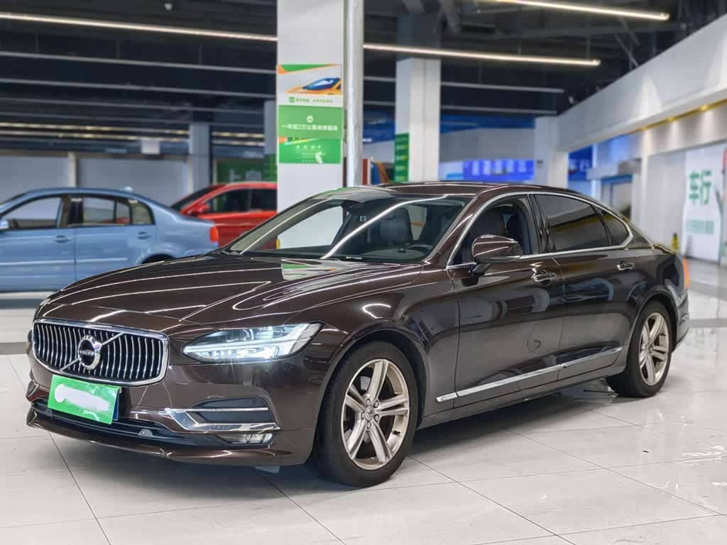 Volvo S90