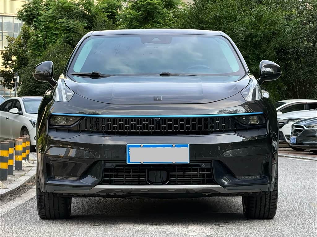 Lynk & Co 05