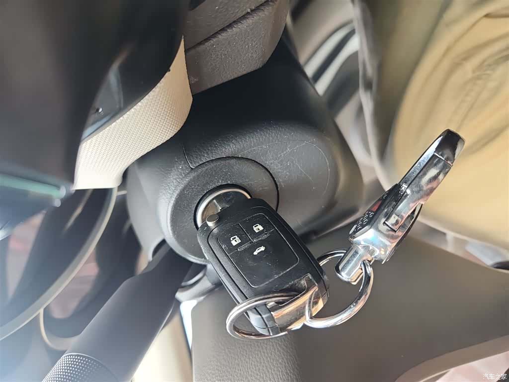 Chevrolet SE, 2016 12