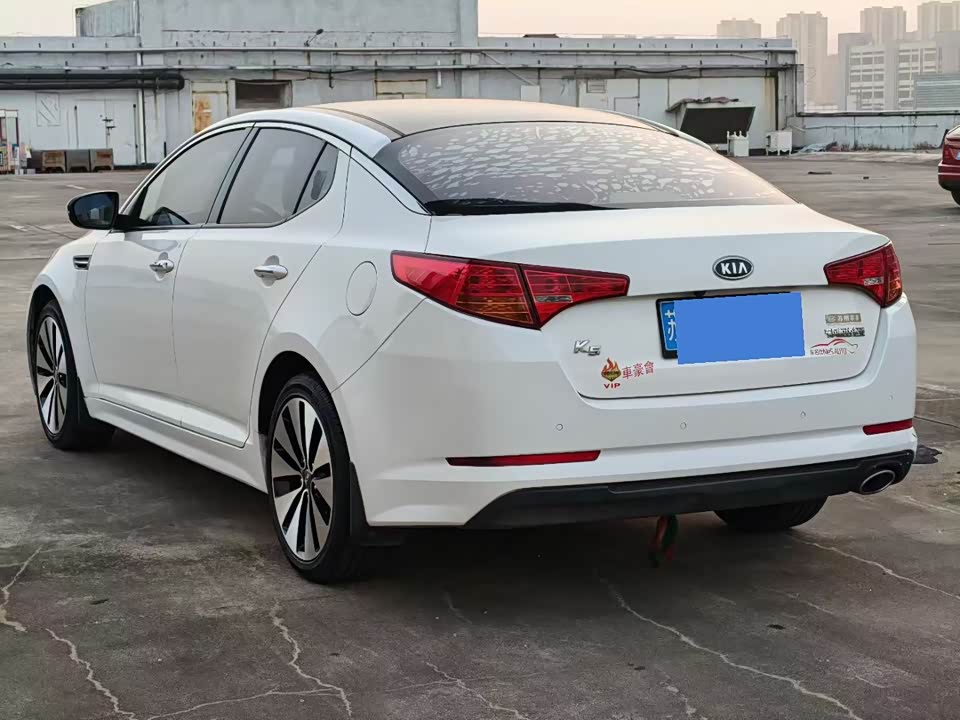 Kia K5