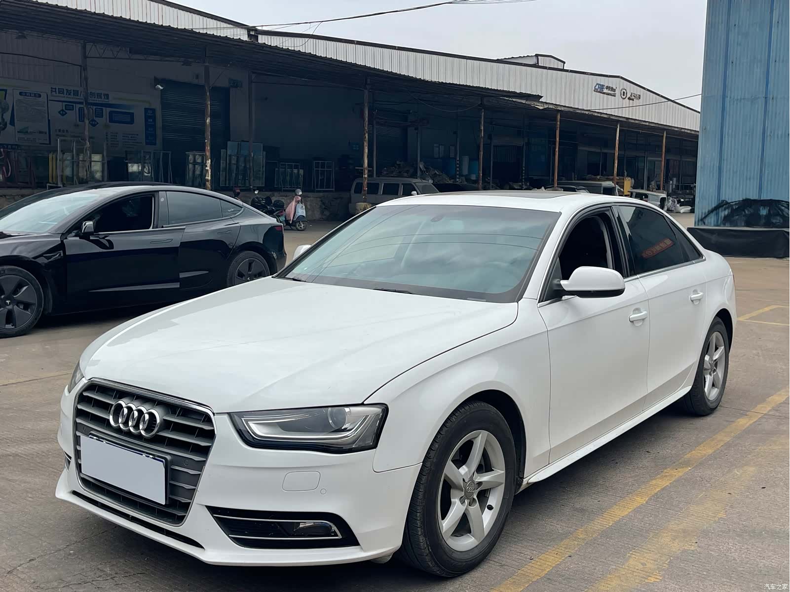 Audi A4L, 2013 1