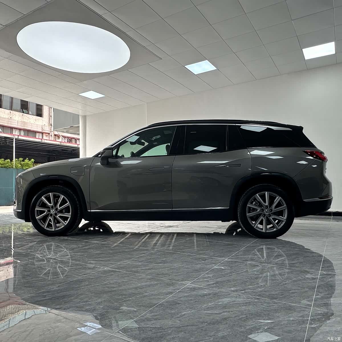NIO ES8, 2021 6