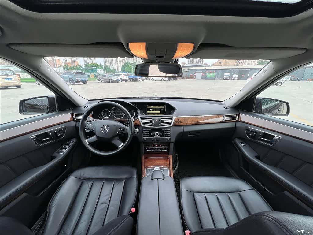 Mercedes-Benz E-Class, 2011 11