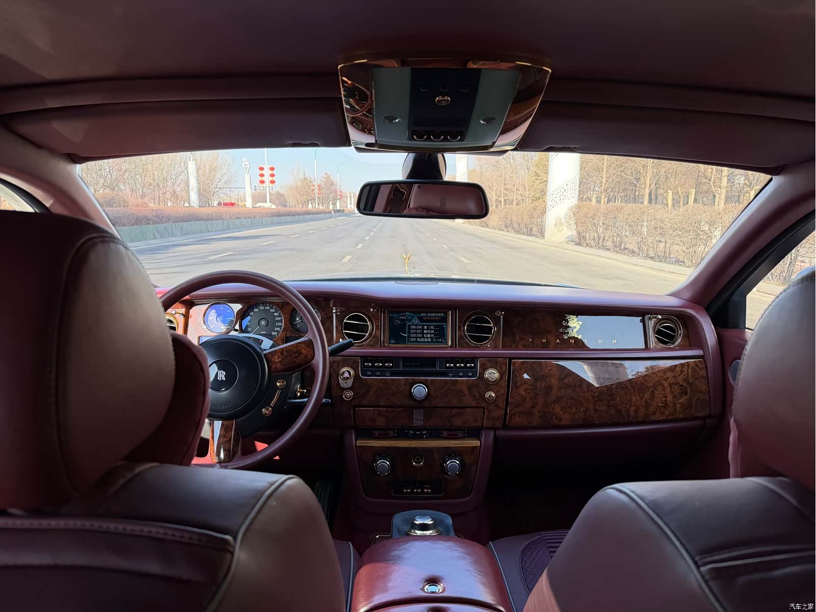 Rolls-Royce Phantom, 2011 8