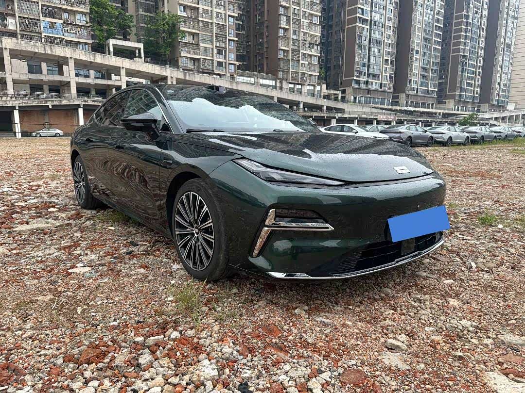 Geely 8, 2025 3