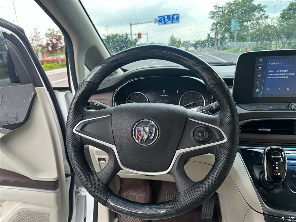 Buick GL8, 2021 9
