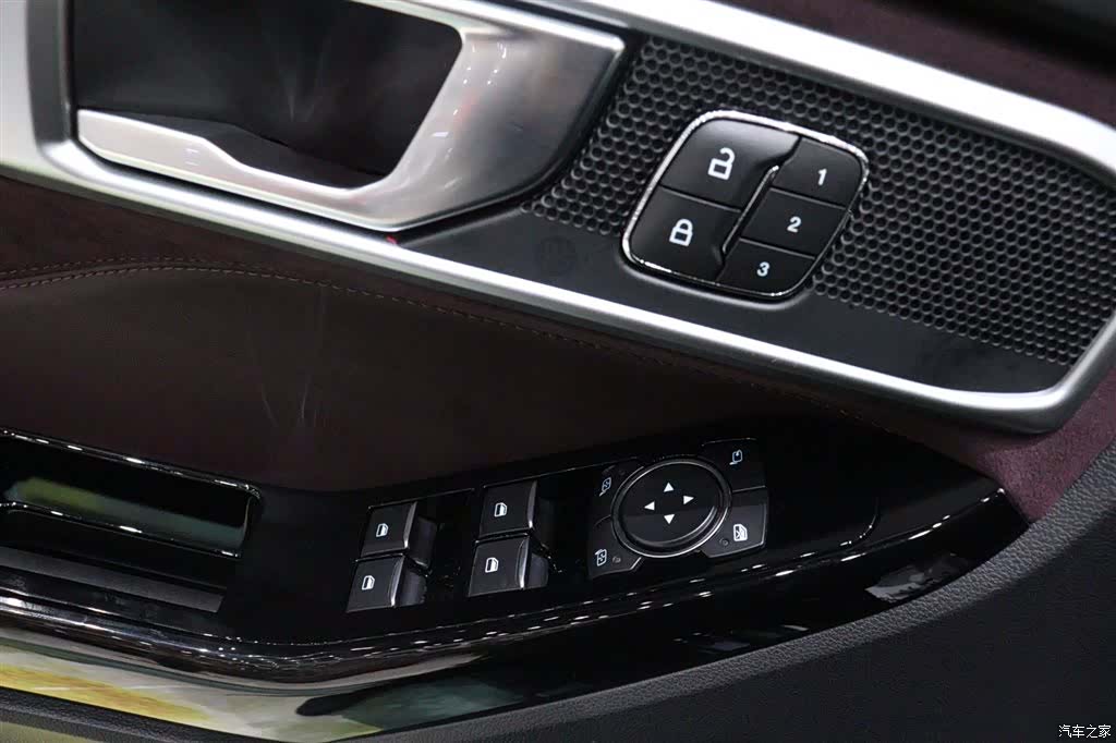 Ford Explorer, 2023 23