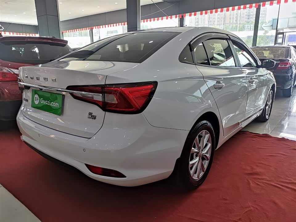 Roewe i5