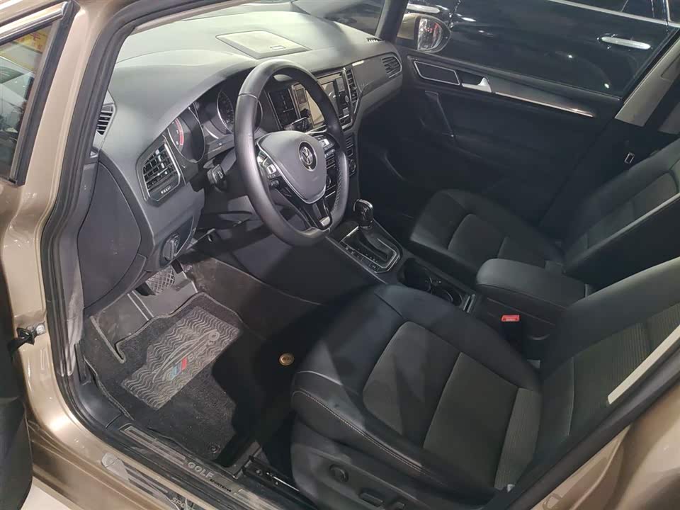 Volkswagen Golf*Jiayu