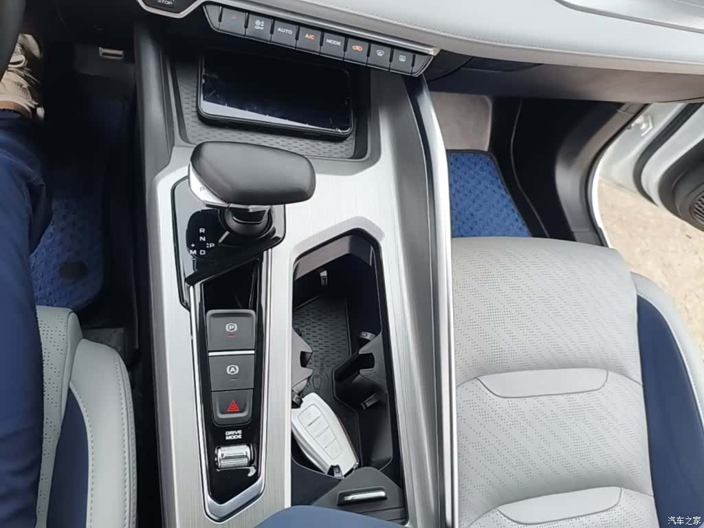 Geely Preface, 2022 14