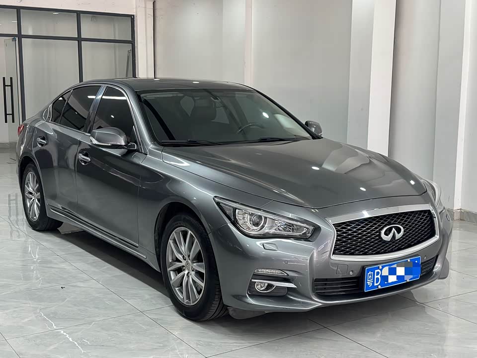 Infiniti Q50L