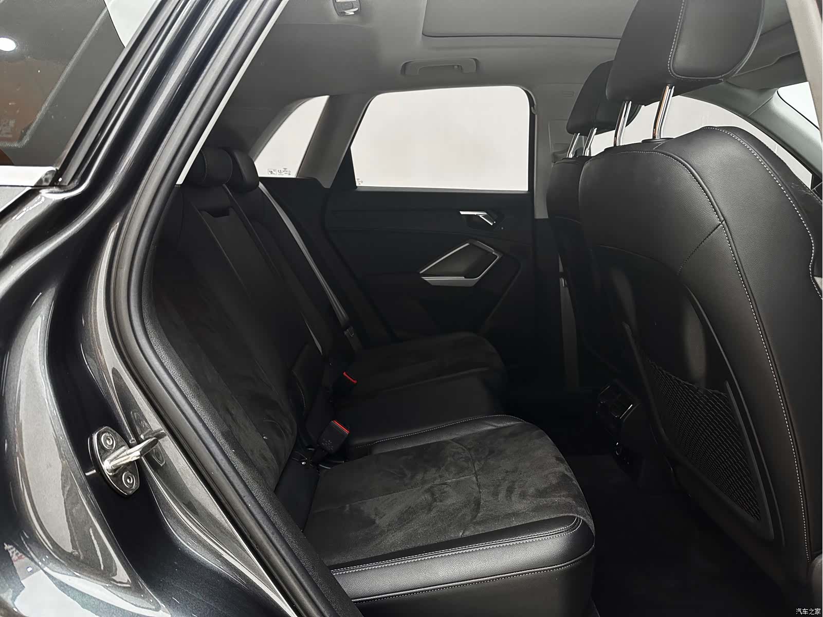 Audi Q3, 2023 16