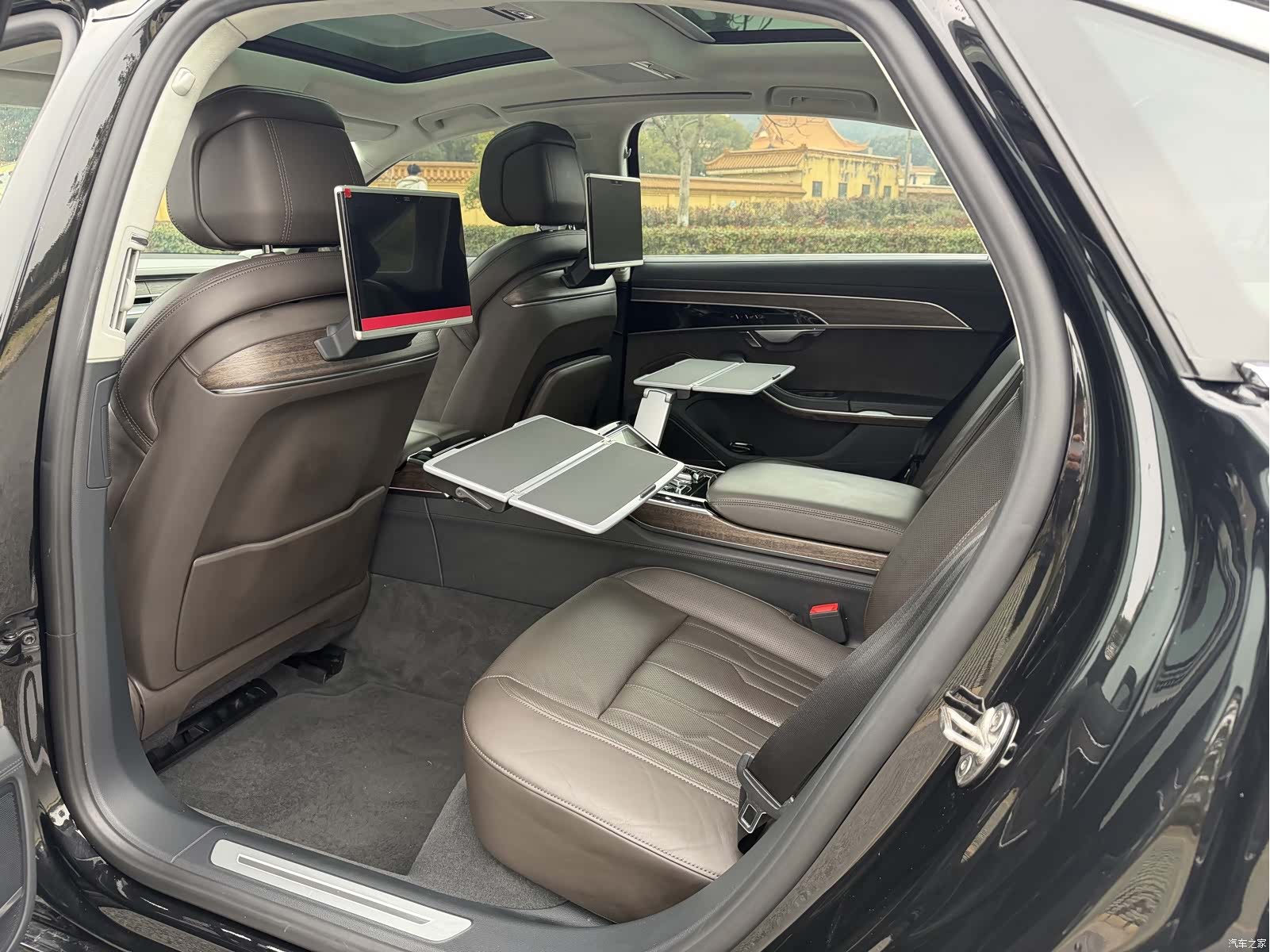 Audi A8L, 2019 9