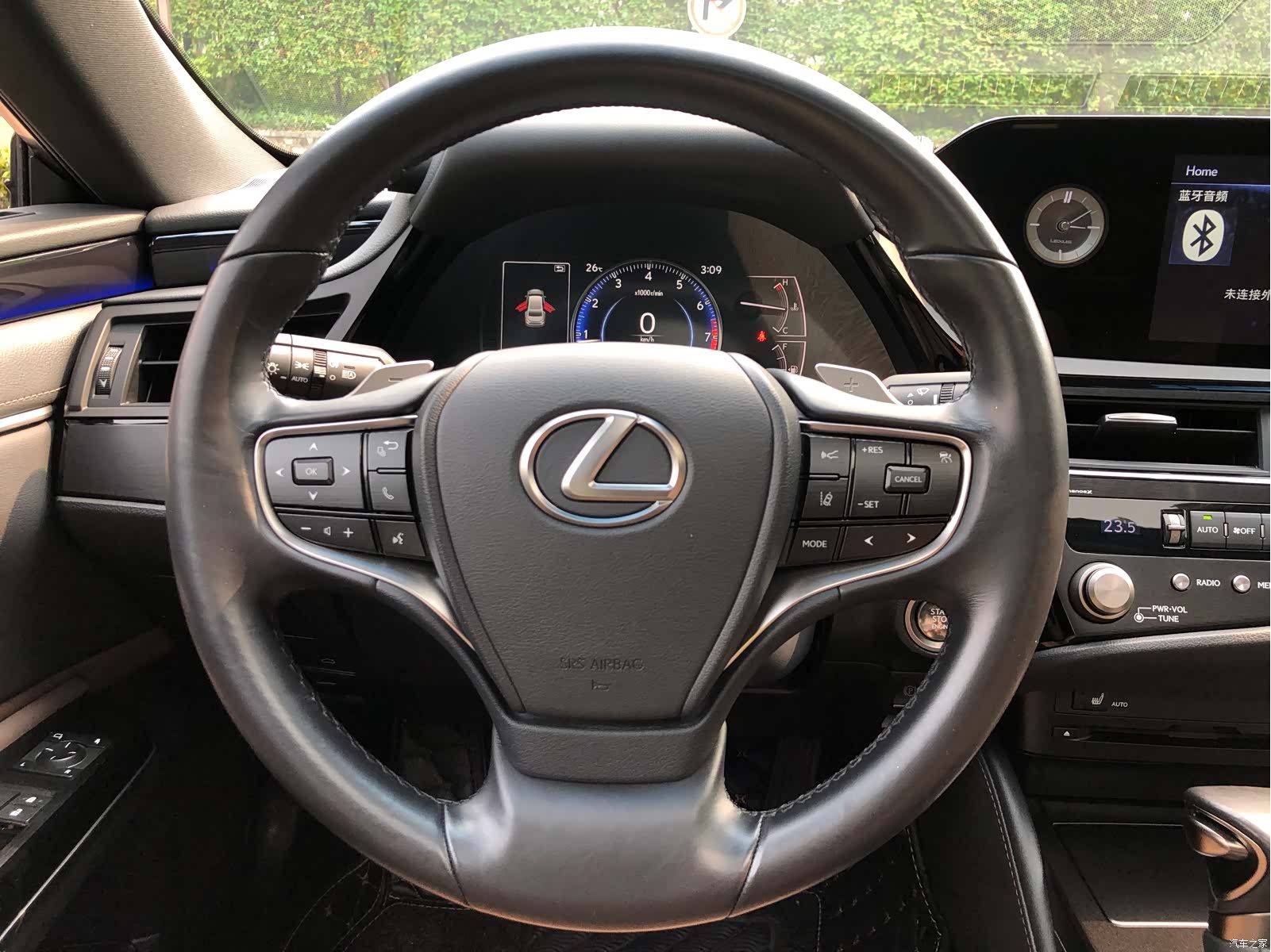 Lexus ES, 2022 14