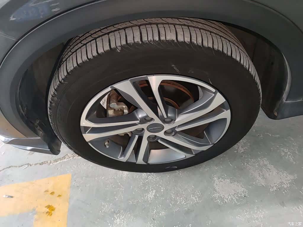 Geely Coolray, 2021 23