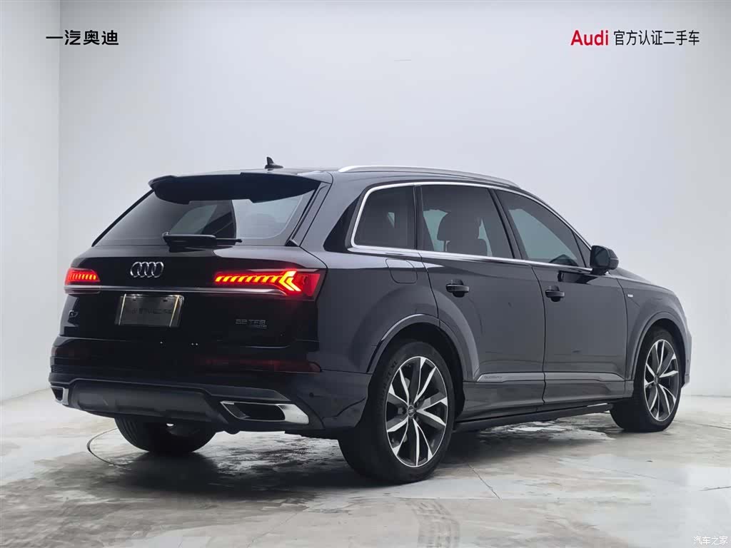 Audi Q7, 2023 4
