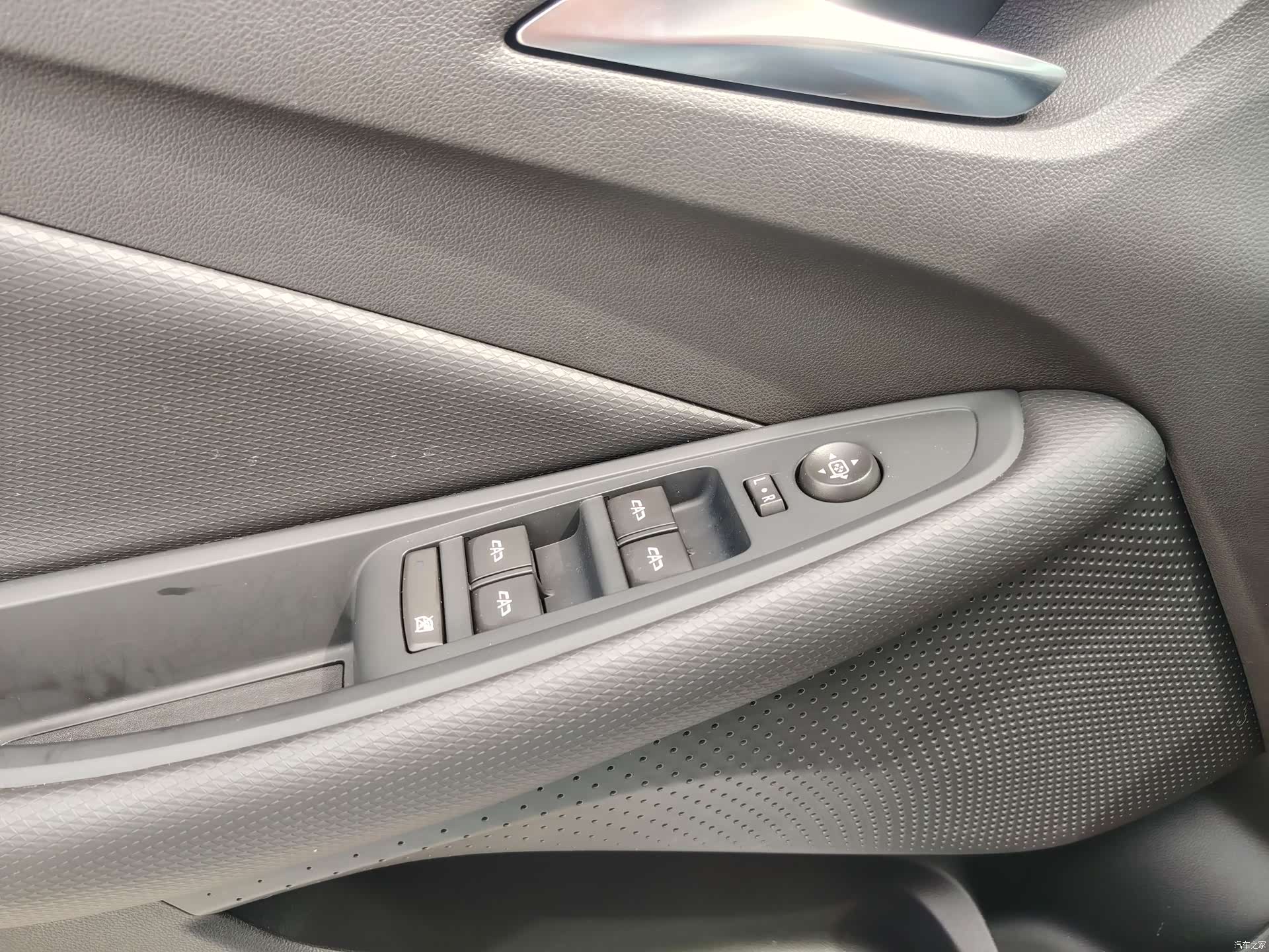 Buick Verano, 2023 18