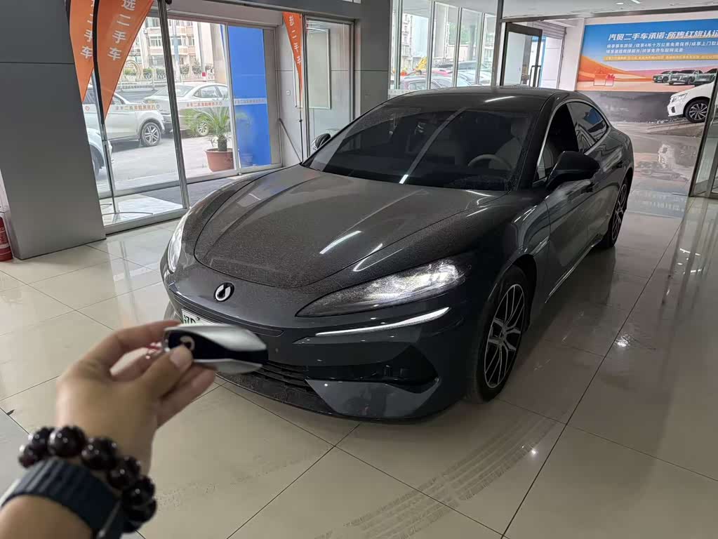 Denza Z9