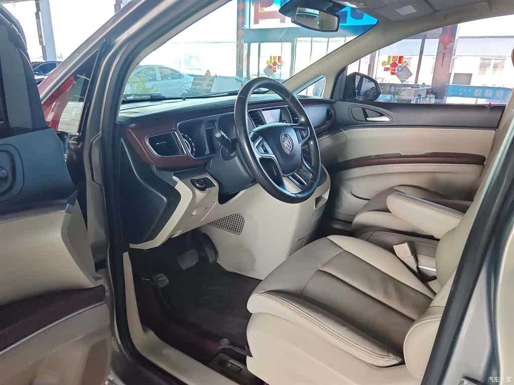 Buick GL8, 2019 9