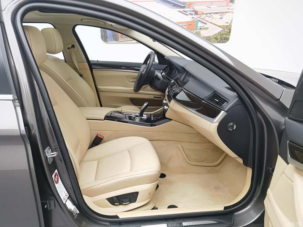 BMW 5 Series, 2013 23