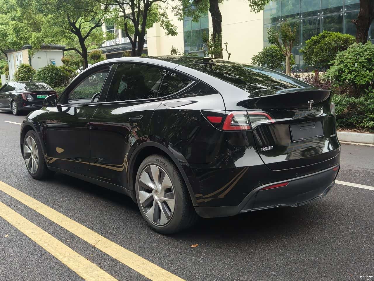 Tesla Model Y, 2022 9