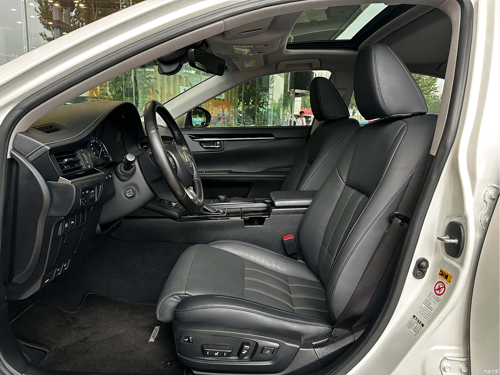 Lexus ES, 2018 6