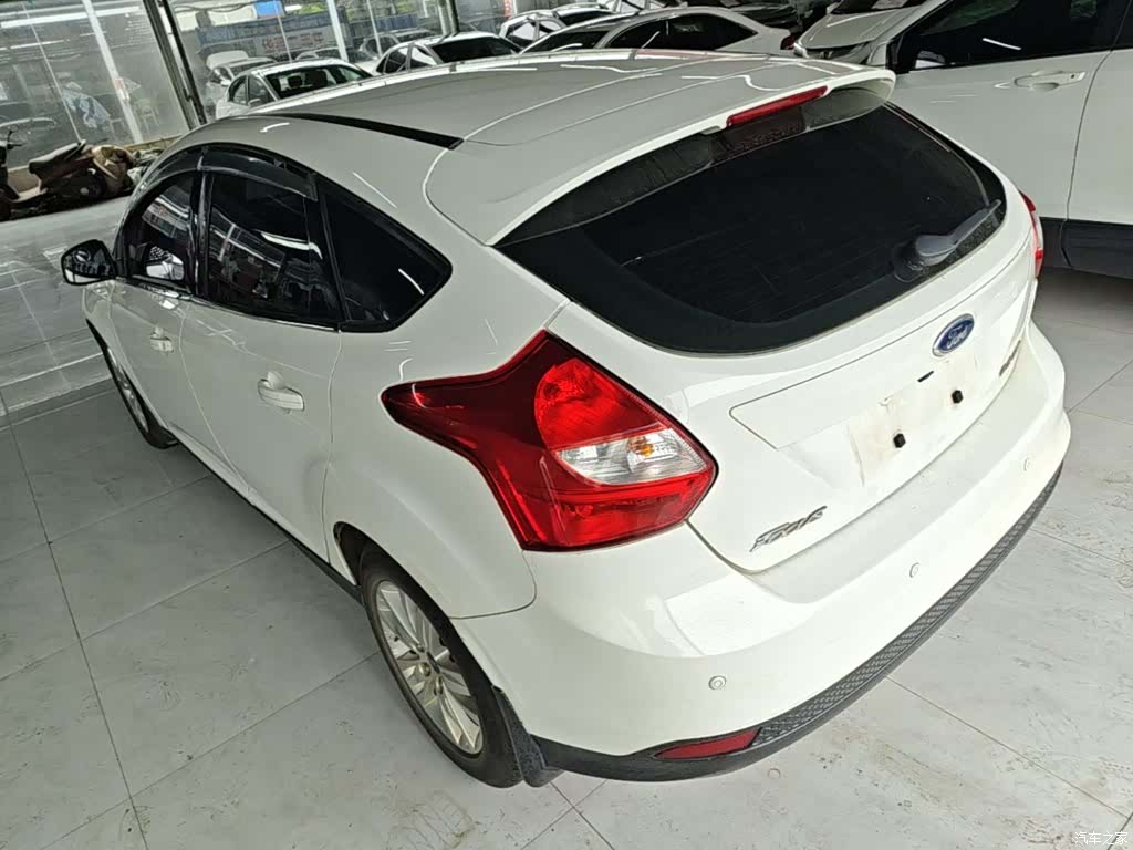 Ford Focus, 2015 23