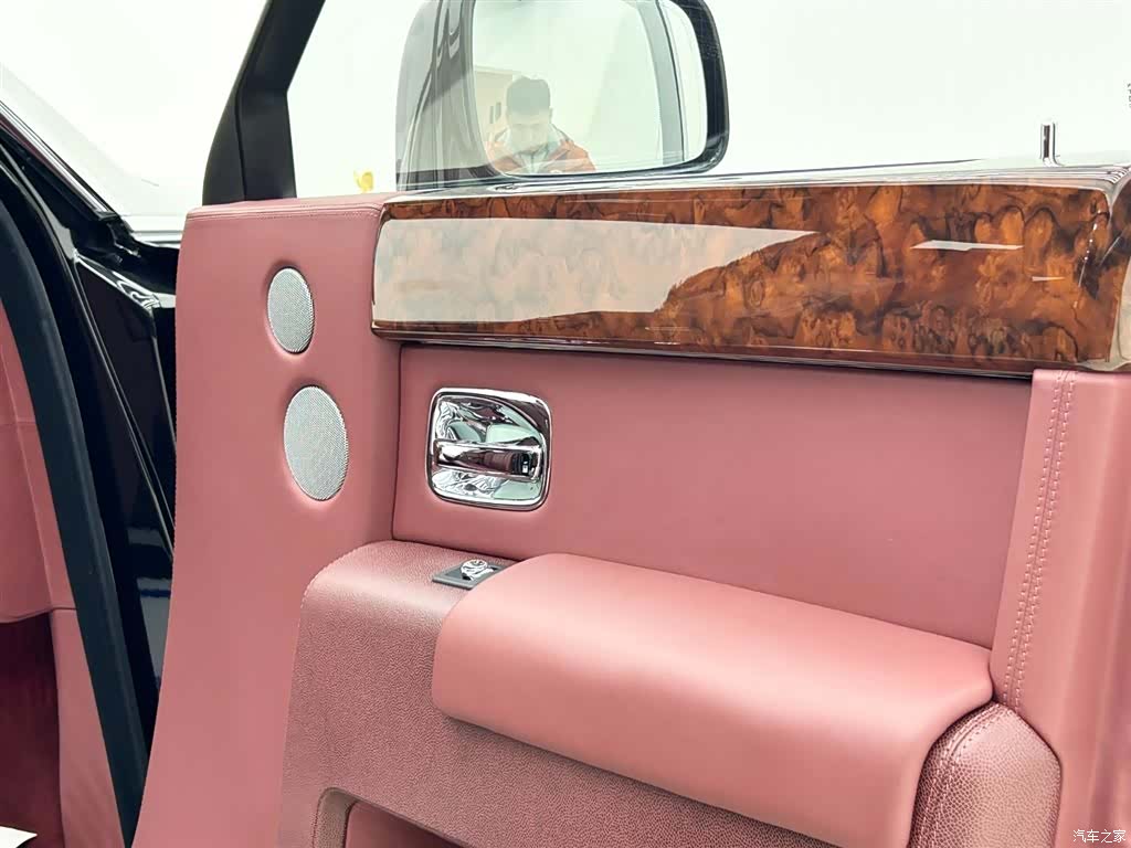 Rolls-Royce Phantom, 2014 11