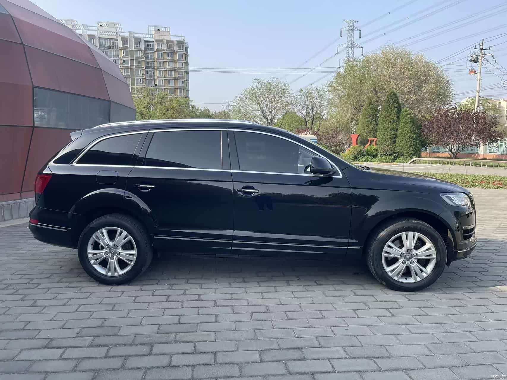 Audi Q7, 2011 4