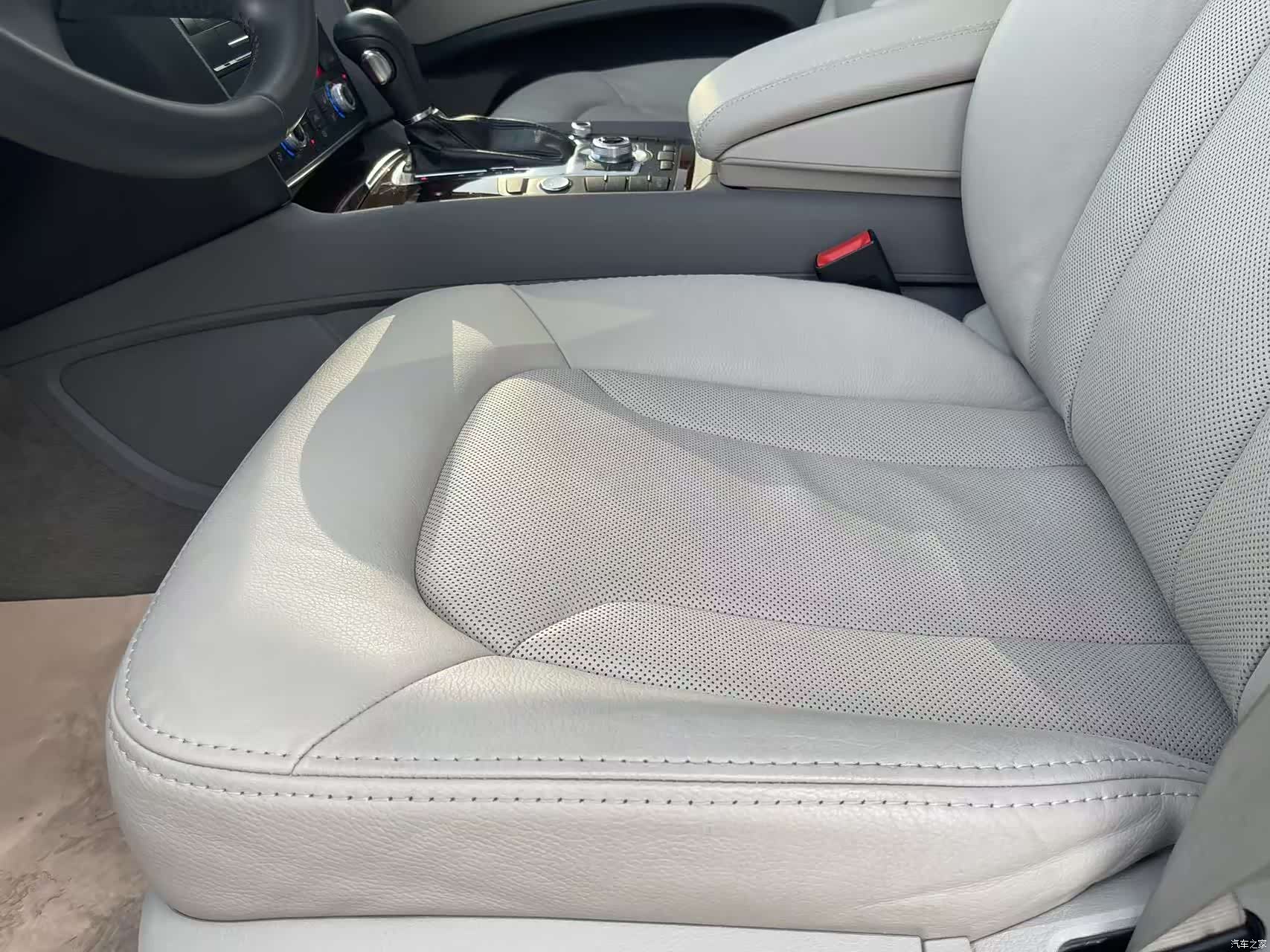 Audi Q7, 2011 25