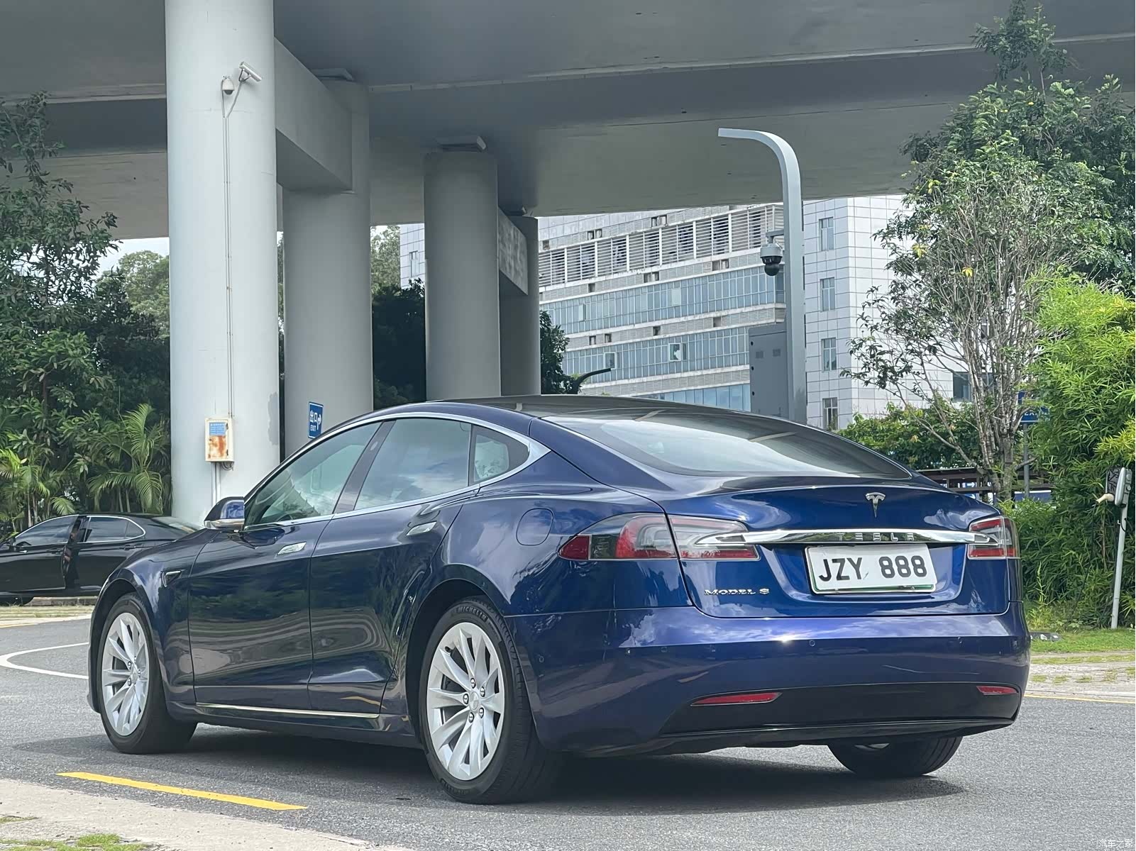 Tesla Model S, 2018 все фото