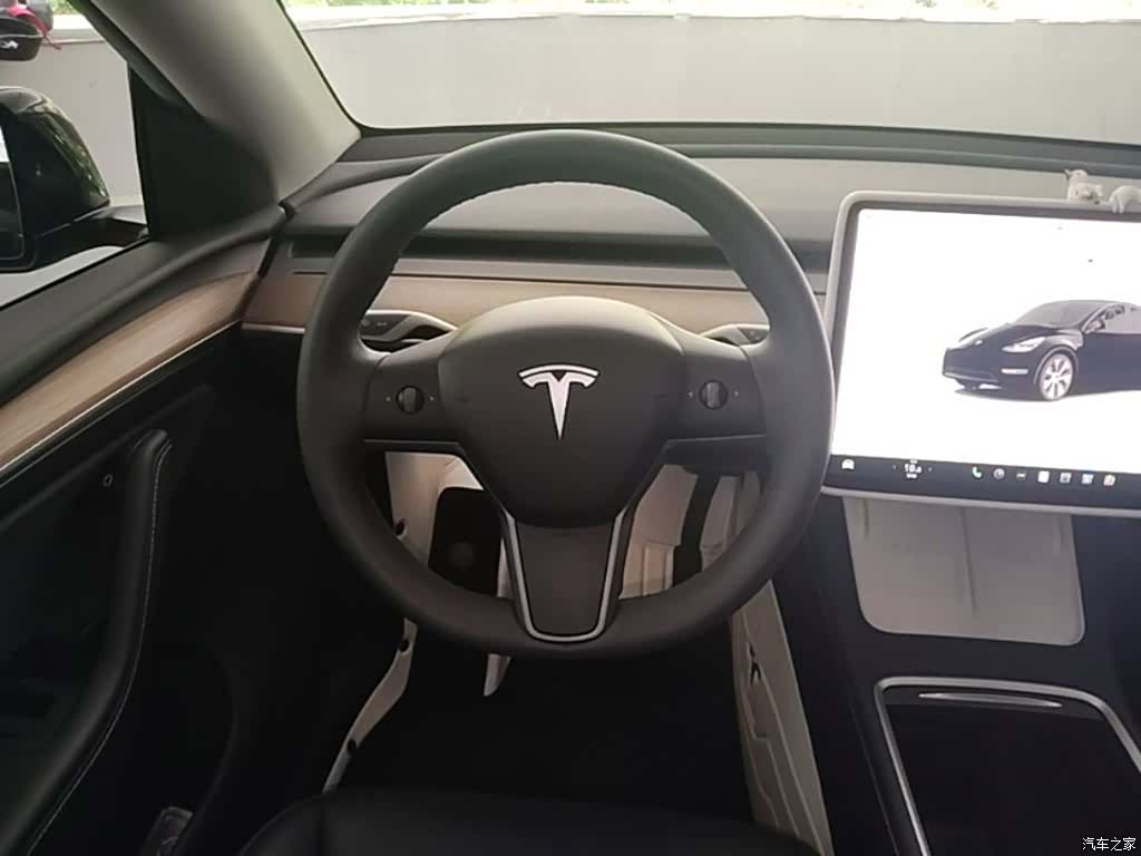Tesla Model Y, 2023 11