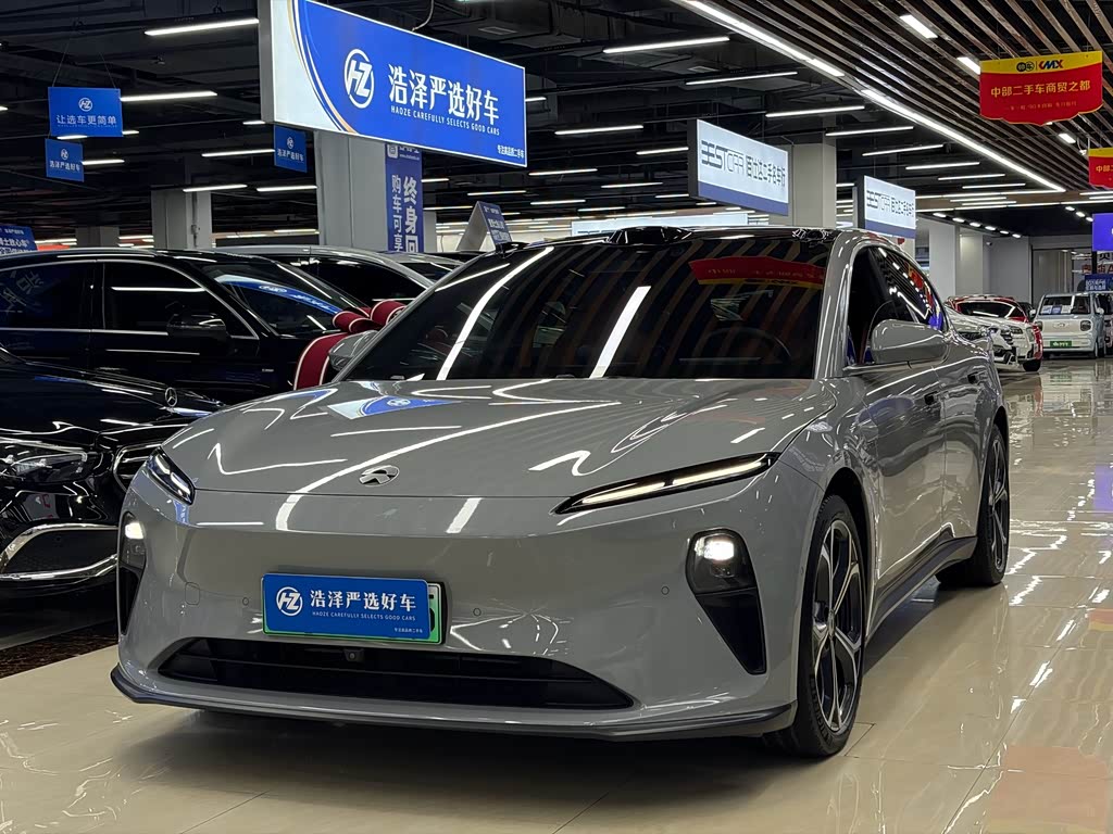 NIO ET5