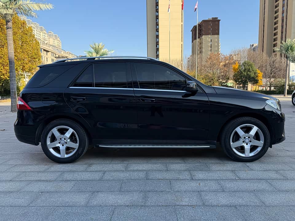 Mercedes-Benz M class