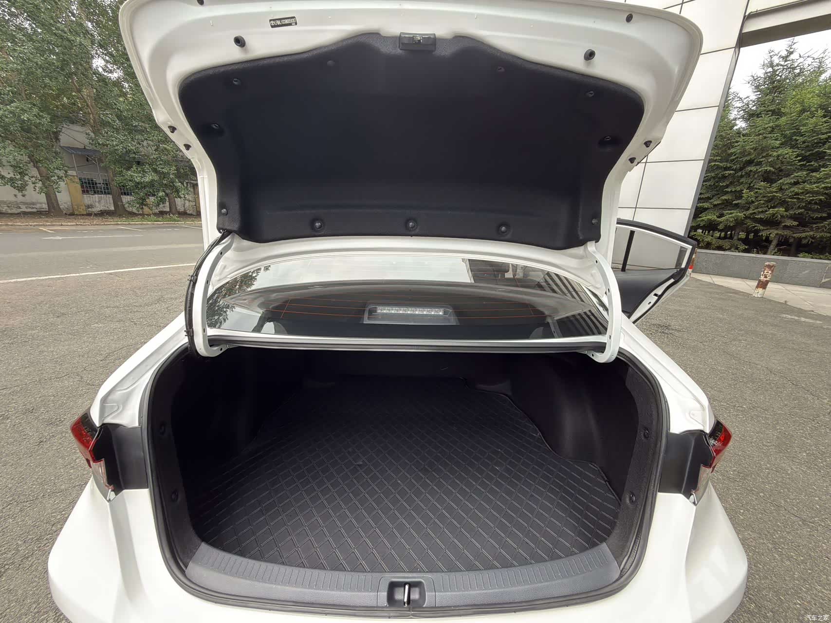 Toyota Corolla, 2026 16
